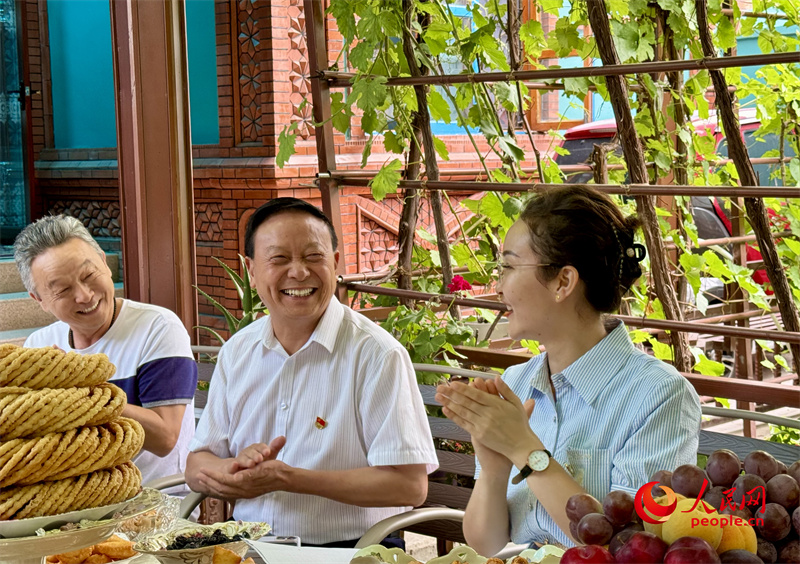 
长沙各大医院黄牛代挂号电话票贩子号贩子网上预约挂号,住院检查加快,新疆：“伊犁人的奶茶会”越议心越近