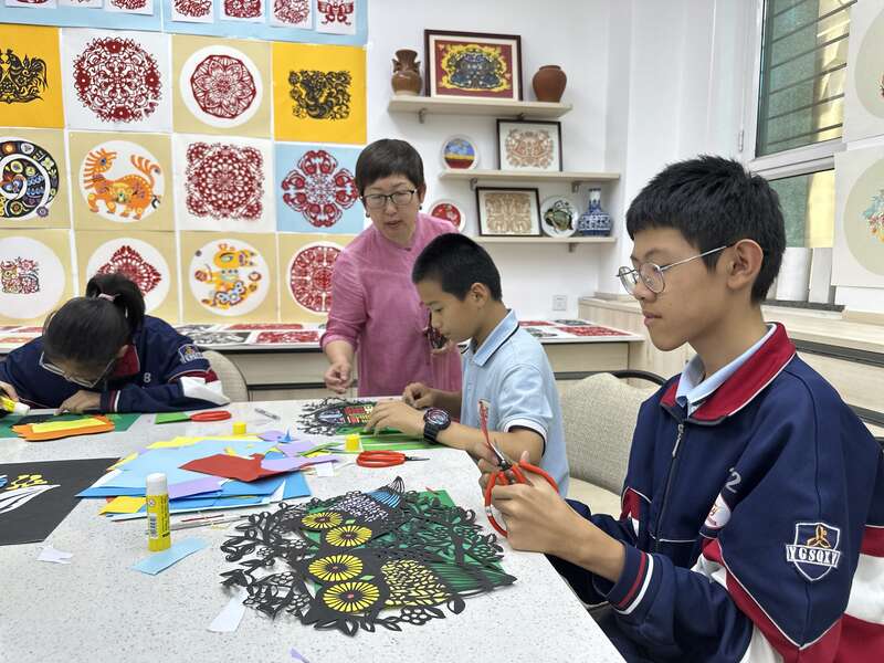 
北京世纪坛医院黄牛代挂号电话票贩子号贩子网上预约挂号,住院检查加快,民族团结的种子种在孩子心中