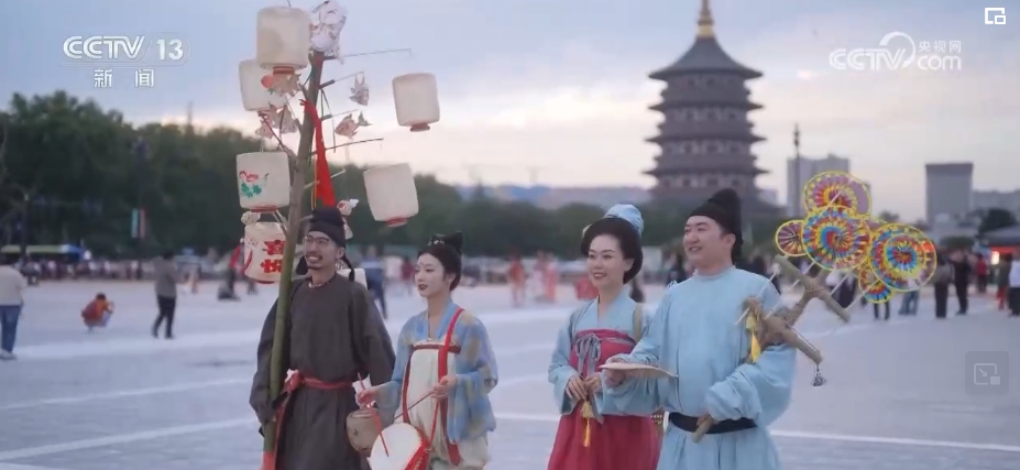 
上海眼耳鼻喉科医院黄牛代挂号电话票贩子号贩子网上预约挂号,住院检查加快,历史是底气！着华服、绾青丝、点朱丹……文化“穿”在百姓身上