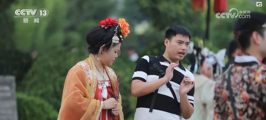 
上海眼耳鼻喉科医院黄牛代挂号电话票贩子号贩子网上预约挂号,住院检查加快,历史是底气！着华服、绾青丝、点朱丹……文化“穿”在百姓身上