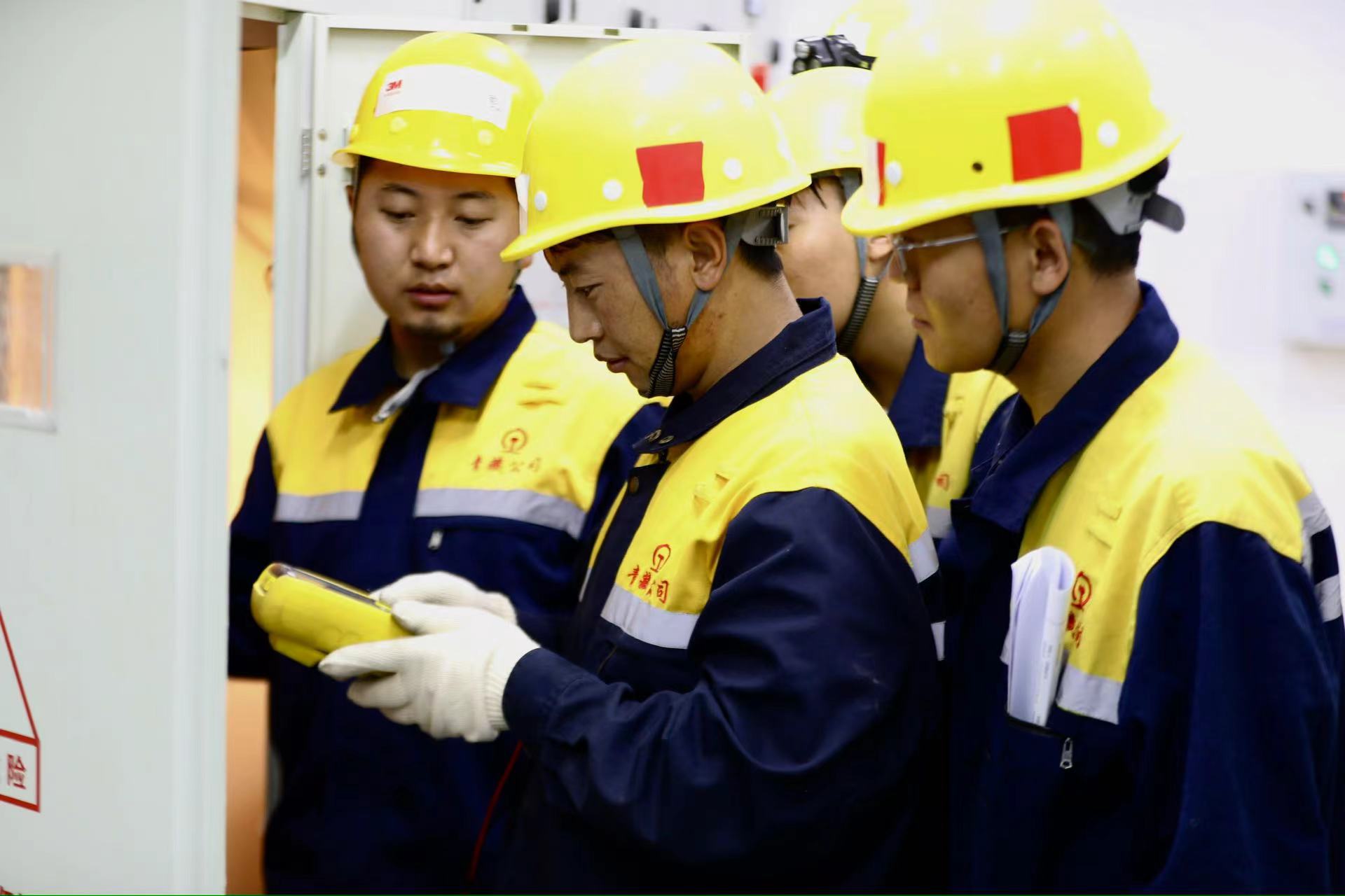 
南京中科研究所黄牛代挂号电话票贩子号贩子网上预约挂号,住院检查加快,拉林铁路这场集中修“电力十足”!
