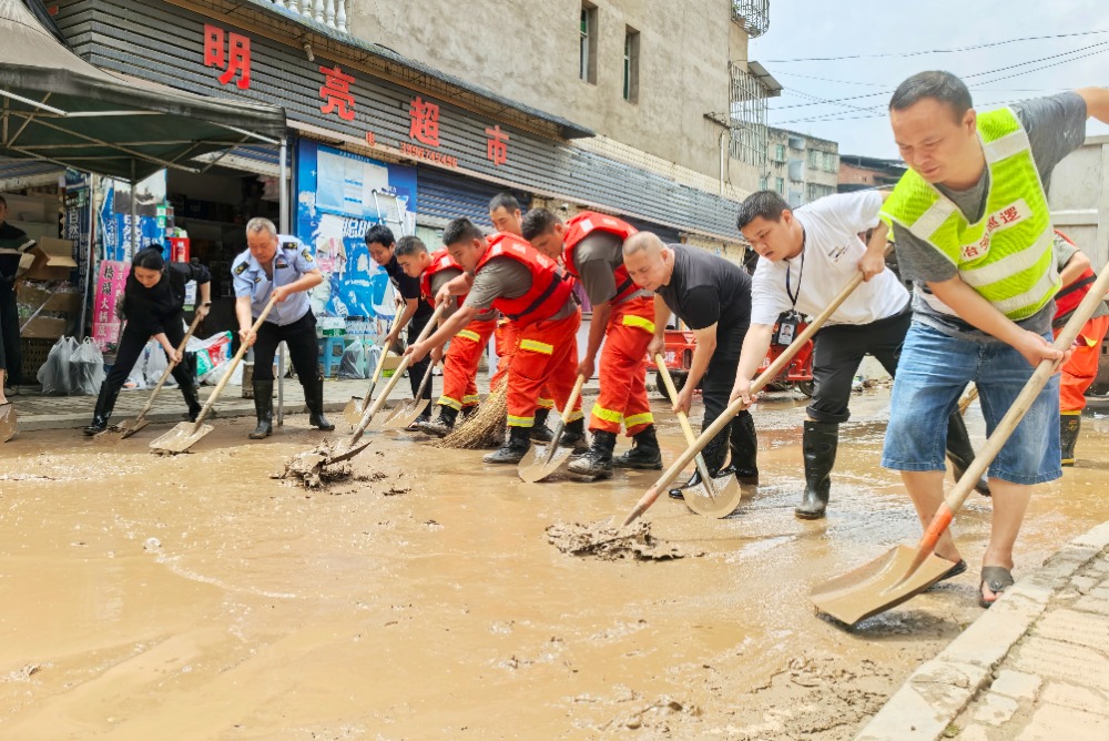 
长沙湘雅医院黄牛代挂号电话票贩子号贩子网上预约挂号,住院检查加快,正见 | 闻“汛”而动 用不屈筑成坚实的防线