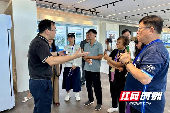 
上海第十人民医院黄牛代挂号电话票贩子号贩子网上预约挂号,住院检查加快,海外华媒“打卡”历史文化名城永州 领略自然之美与人文之韵