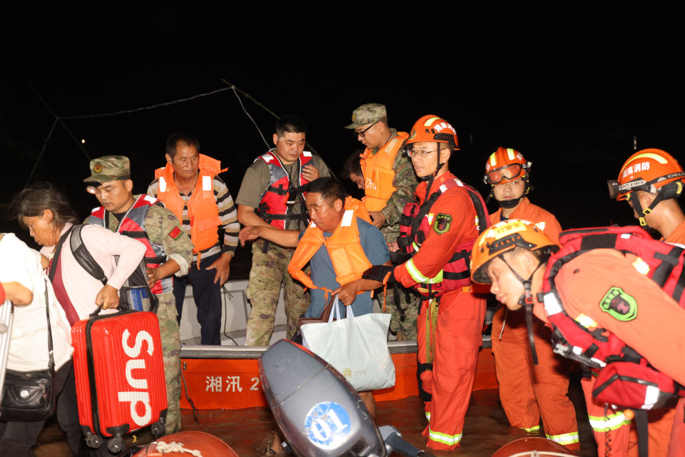 
西安市儿童医院黄牛代挂号电话票贩子号贩子网上预约挂号,住院检查加快,聚焦防汛抗洪丨湖南岳阳市华容县团洲垸洞庭湖一线堤防决口现场抢险进行时