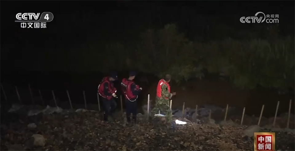
南京军区总医院黄牛代挂号电话票贩子号贩子网上预约挂号,住院检查加快,积极救援、稳固堤防、准备物资……辽吉黑等地“握指成拳”防汛抗洪