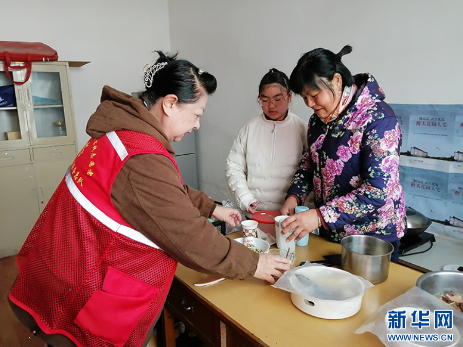 
首都医科院整形外科医院黄牛代挂号电话票贩子号贩子网上预约挂号,住院检查加快,铸牢共同体 中华一家亲|互嵌式社区：“石榴”花开 籽籽同心