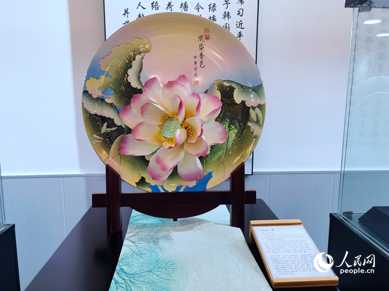 
北京肿瘤医院黄牛代挂号电话票贩子号贩子网上预约挂号,住院检查加快,【何以中国 行走河南】洛阳“牡丹”瓷上“绽放”