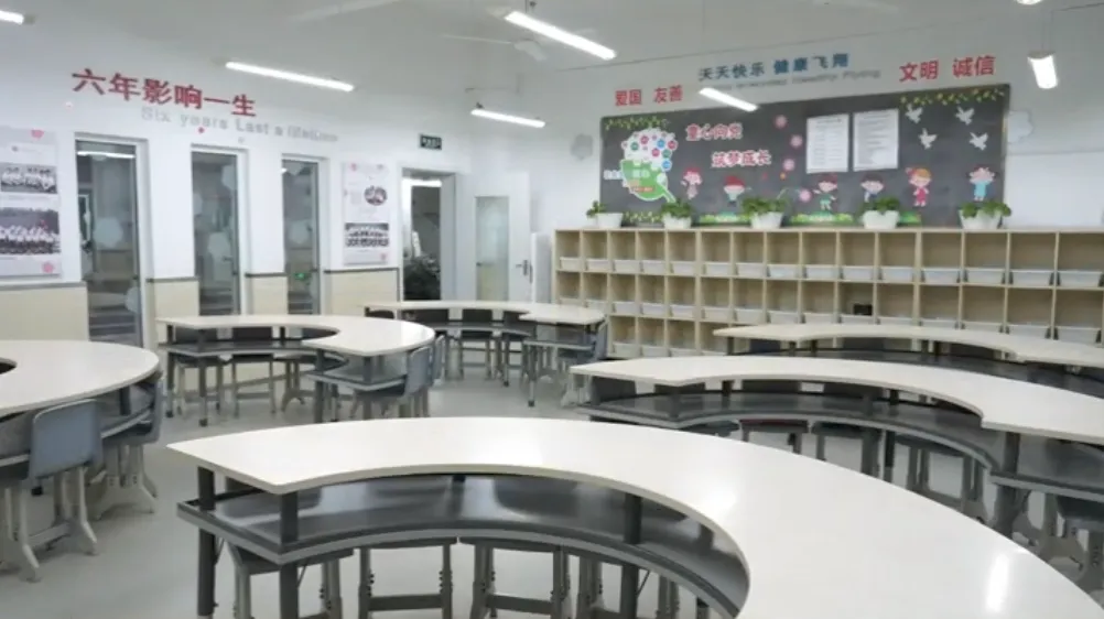 
中山大学附属第一医院黄牛代挂号电话票贩子号贩子网上预约挂号,住院检查加快,没有讲台、没有上下课铃声，这所学校素质教育“牛”在哪儿？ | 我与教育强国共成长