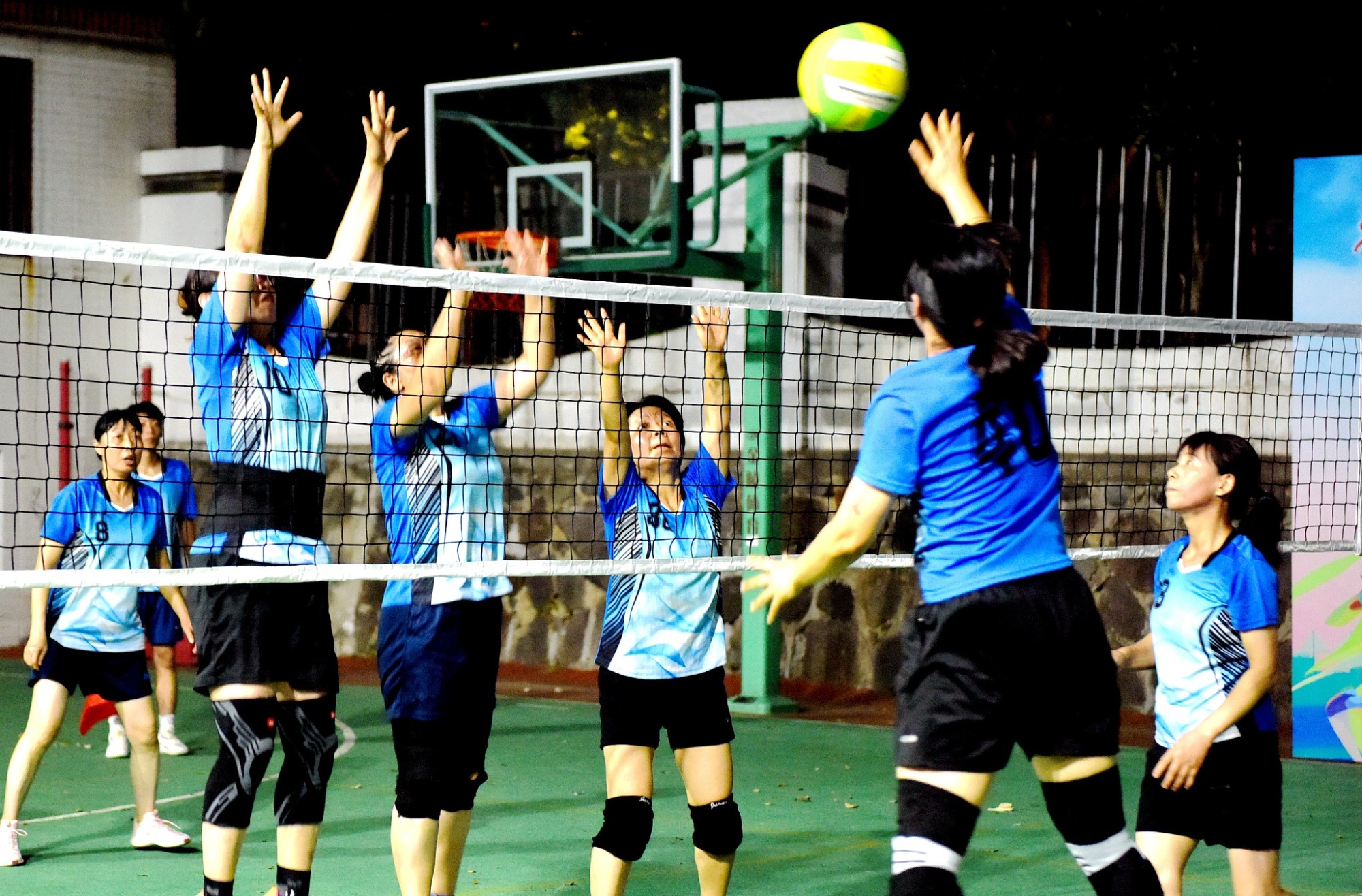 
上海各大医院黄牛代挂号电话票贩子号贩子网上预约挂号,住院检查加快,一习话丨“带动全民健身、青少年体育蓬勃开展”