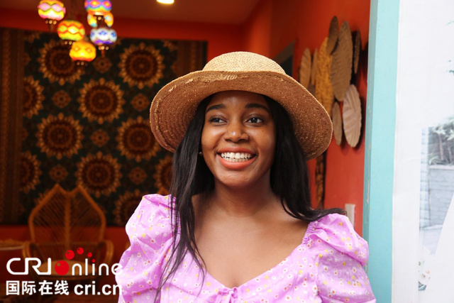 
北京积水潭医院黄牛代挂号电话票贩子号贩子网上预约挂号,住院检查加快,追风逐日看新疆|中坦夫妇迪力夏提和海迪雅：在喀什卖咖啡很幸福