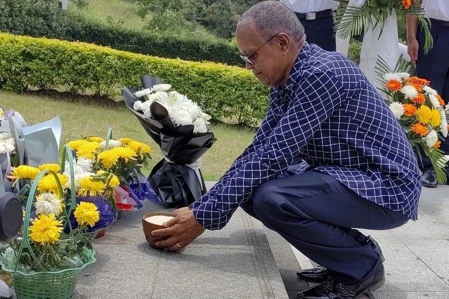 
北医三院黄牛代挂号电话票贩子号贩子网上预约挂号,住院检查加快,这个非洲国家面额最大的纸币上，为何印着中国杂交水稻？