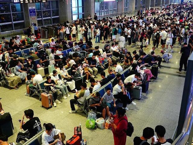 北京协和医院黄牛代挂号电话票贩子号贩子网上预约挂号,住院检查加快,中秋假期哪里最热门？交通情况如何？数据大盘点→