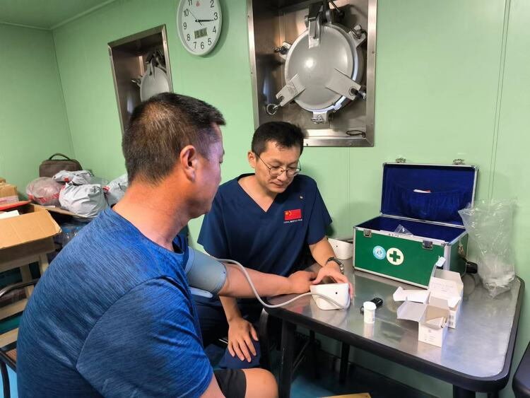 
长沙各大医院黄牛代挂号电话票贩子号贩子网上预约挂号,住院检查加快,资讯有故事丨援外医疗队员的中秋心愿：“为更多有需要的人送去健康与希望”