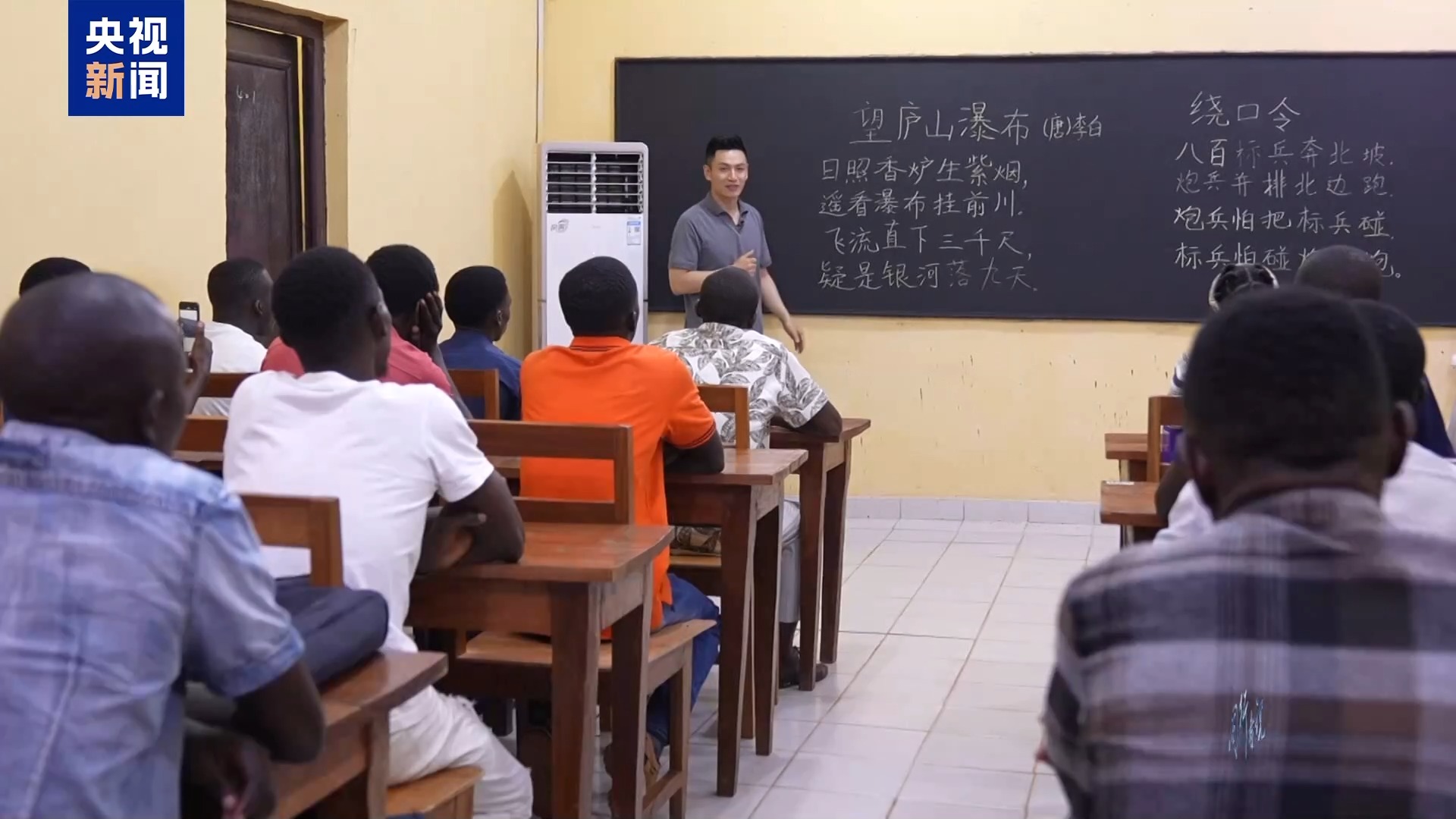 
北京广安门中医院黄牛代挂号电话票贩子号贩子网上预约挂号,住院检查加快,同行者说丨民心相亲