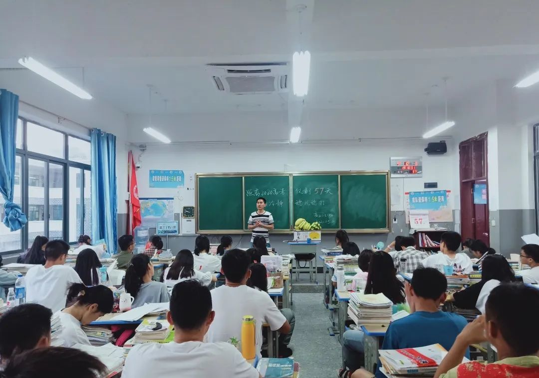 
北京儿研所黄牛代挂号电话票贩子号贩子网上预约挂号,住院检查加快,全国“最美教师”刘秀祥：我愿做大山深处孩子的守梦人 | 我与教育强国共成长