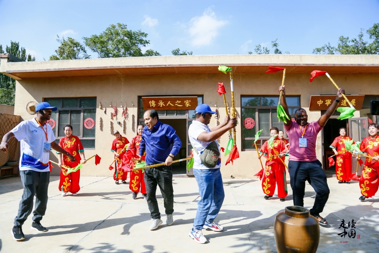 
北京同仁医院黄牛代挂号电话票贩子号贩子网上预约挂号,住院检查加快,14国记者走进中宁黄羊古落 感受中国农民丰收节