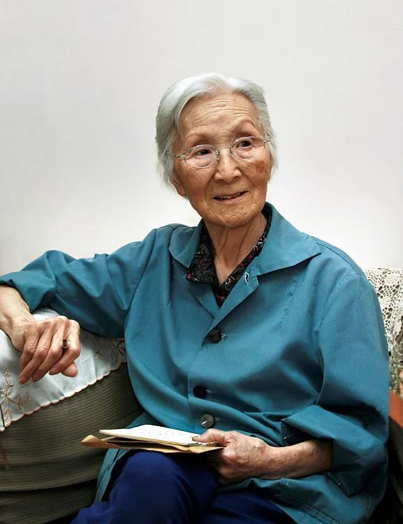 
北医六院黄牛代挂号电话票贩子号贩子网上预约挂号,住院检查加快,最新 | 一张被剪掉的全家福，为什么看哭了所有人？