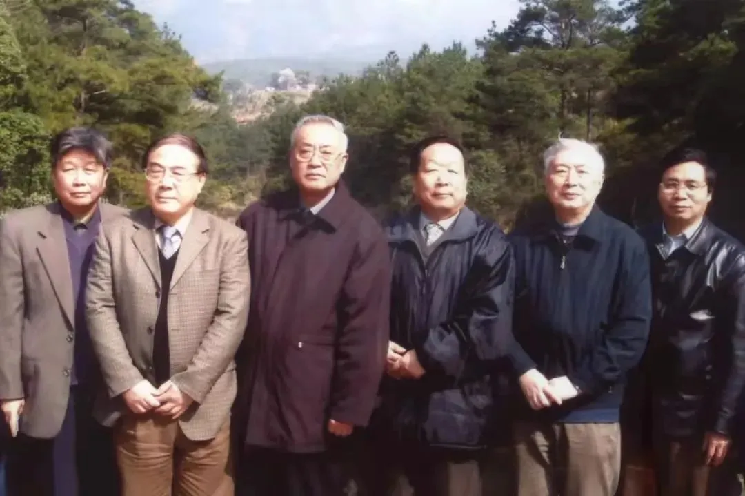 
广州中山眼科医院黄牛代挂号电话票贩子号贩子网上预约挂号,住院检查加快,造卫星、去极地……武大青年，真飒！ | 我与教育强国共成长