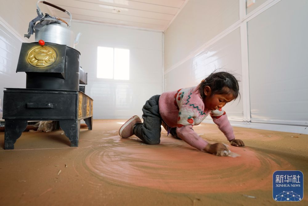 
上海各大医院黄牛代挂号电话票贩子号贩子网上预约挂号,住院检查加快,定日县6.8级地震 | 首批受灾群众搬入板房