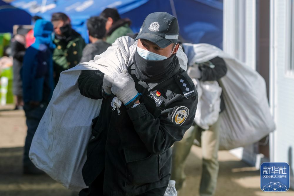 
天津各大医院黄牛代挂号电话票贩子号贩子网上预约挂号,住院检查加快,定日6.8级地震丨人民警察节，我在抗震救灾现场