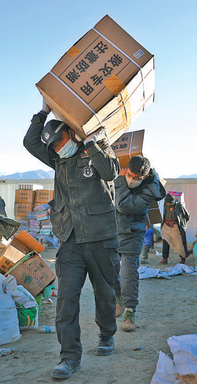
长沙各大医院黄牛代挂号电话票贩子号贩子网上预约挂号,住院检查加快,点点灯光汇聚希望（在现场）