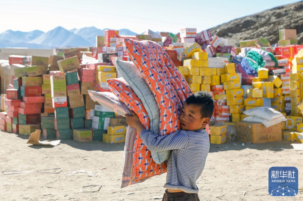
上海各大医院黄牛代挂号电话票贩子号贩子网上预约挂号,住院检查加快,定日县6.8级地震 | 首批受灾群众搬入板房