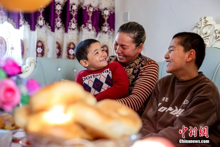 
北京协和医院黄牛代挂号电话票贩子号贩子网上预约挂号,住院检查加快,（新春走基层）新疆乌什有一个“幸福村”