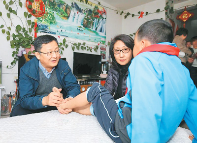 
北医六院黄牛代挂号电话票贩子号贩子网上预约挂号,住院检查加快,架起“千里眼” 看病“面对面”（健康中国 奋发有为）