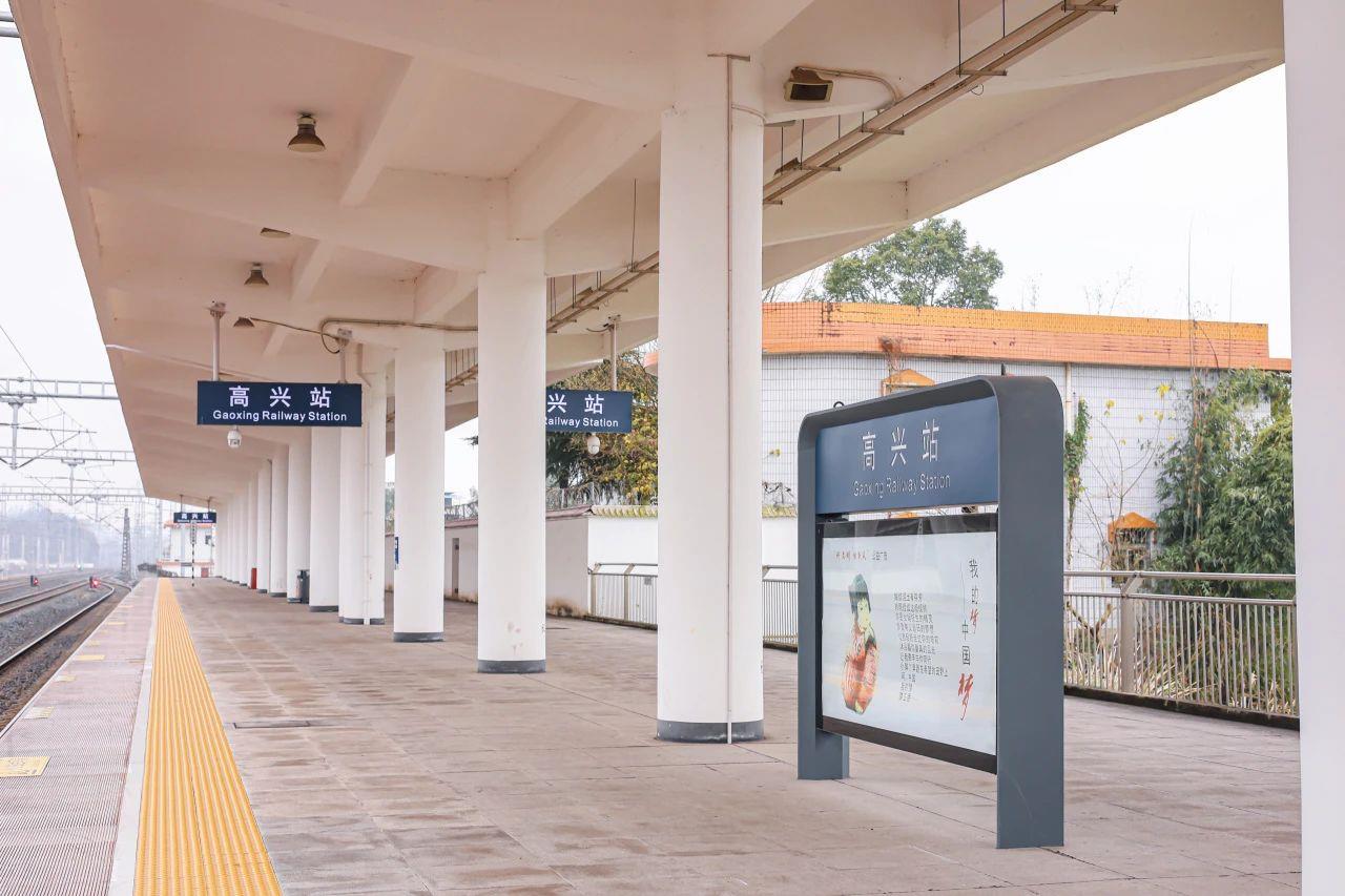 
上海各大医院黄牛代挂号电话票贩子号贩子网上预约挂号,住院检查加快,“前方到站：高兴站！”首趟务工返乡专列已抵达“快乐星球本部”