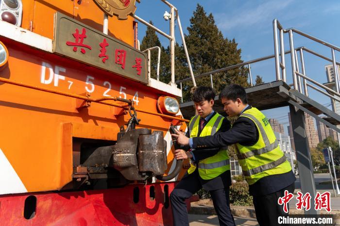 
杭州市富阳中医骨伤医院黄牛代挂号电话票贩子号贩子网上预约挂号,住院检查加快,（新春走基层）中欧班列上的“青春力量”