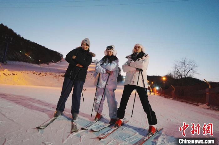
中山一院黄牛代挂号电话票贩子号贩子网上预约挂号,住院检查加快,邂逅冰雪 感受热情 台青深入体验东北style