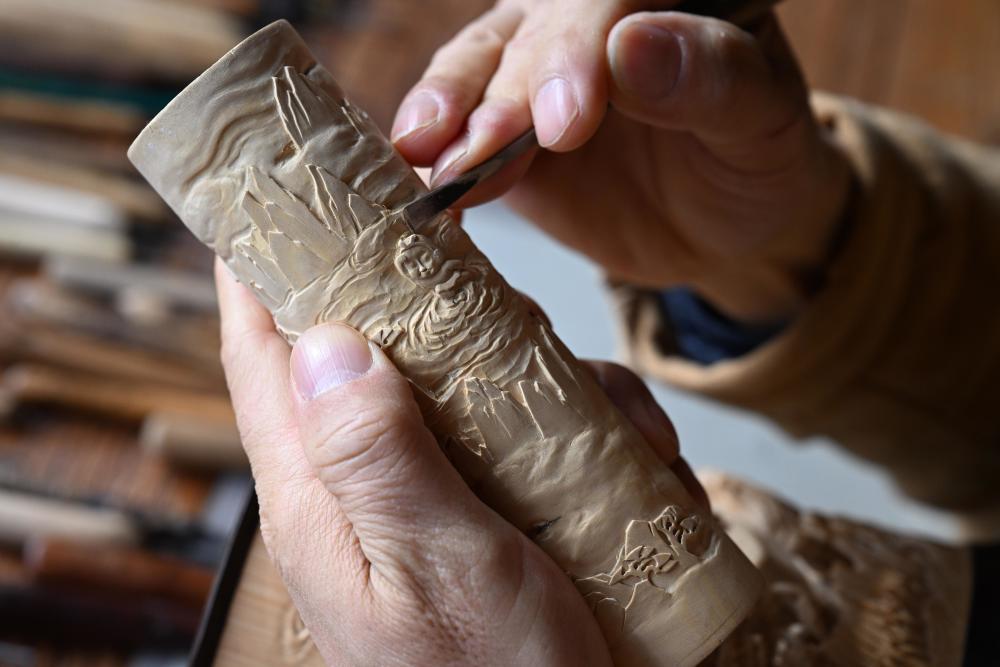 
南京中科研究所黄牛代挂号电话票贩子号贩子网上预约挂号,住院检查加快,文化中国行｜方寸之间刻绘锦绣天地