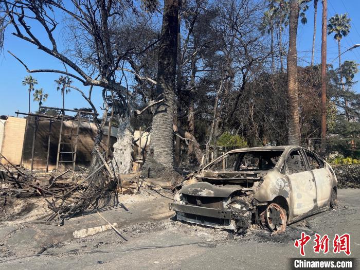 
南京各大医院黄牛代挂号电话票贩子号贩子网上预约挂号,住院检查加快,美国洛杉矶严重野火引燃“担忧与质疑之火”