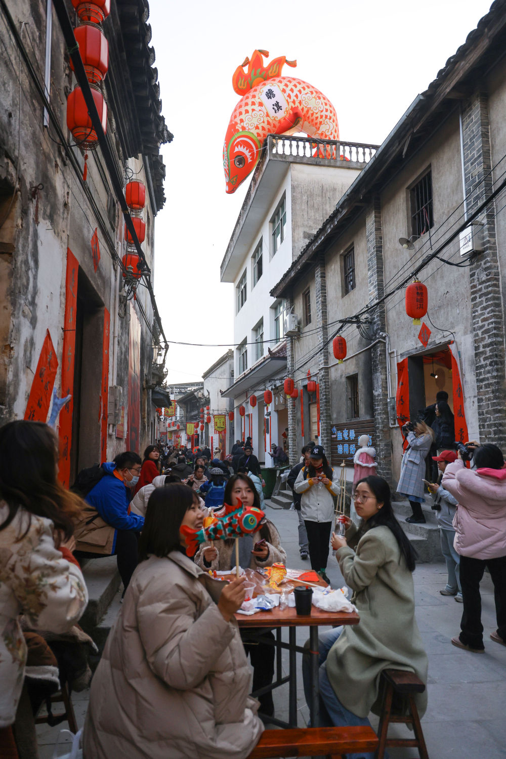 
广州市第一人民医院黄牛代挂号电话票贩子号贩子网上预约挂号,住院检查加快,文化中国行｜璀璨鱼灯焕发新生机