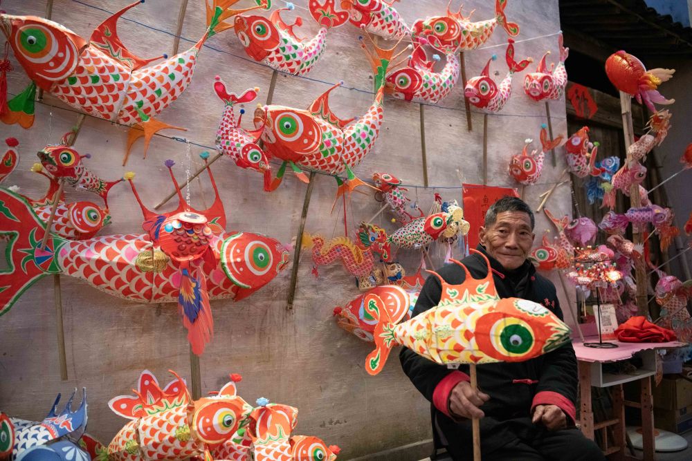 
广州市第一人民医院黄牛代挂号电话票贩子号贩子网上预约挂号,住院检查加快,文化中国行｜璀璨鱼灯焕发新生机