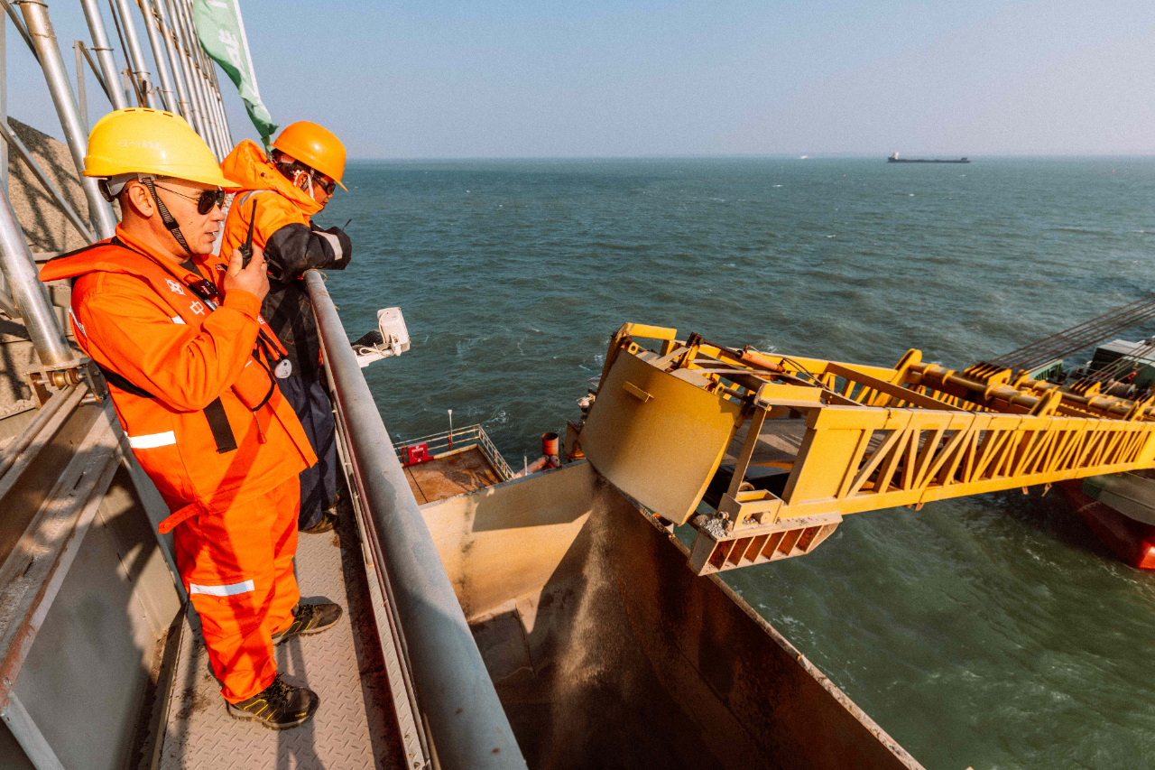 
北京广安门中医院黄牛代挂号电话票贩子号贩子网上预约挂号,住院检查加快,【新春走基层】离岸两海里 与海共潮汐