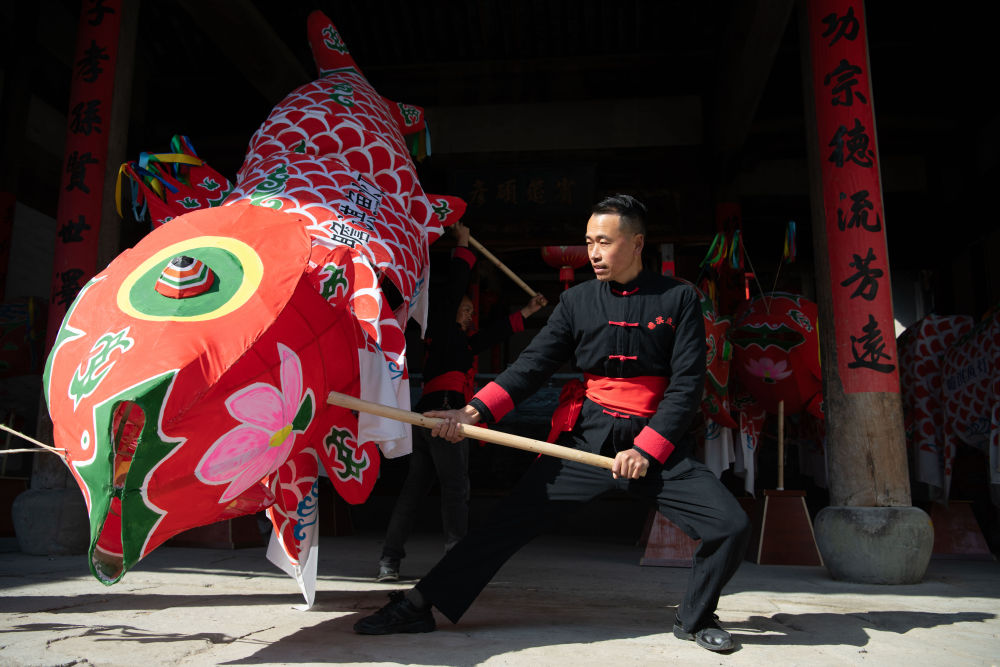 
广州市第一人民医院黄牛代挂号电话票贩子号贩子网上预约挂号,住院检查加快,文化中国行｜璀璨鱼灯焕发新生机