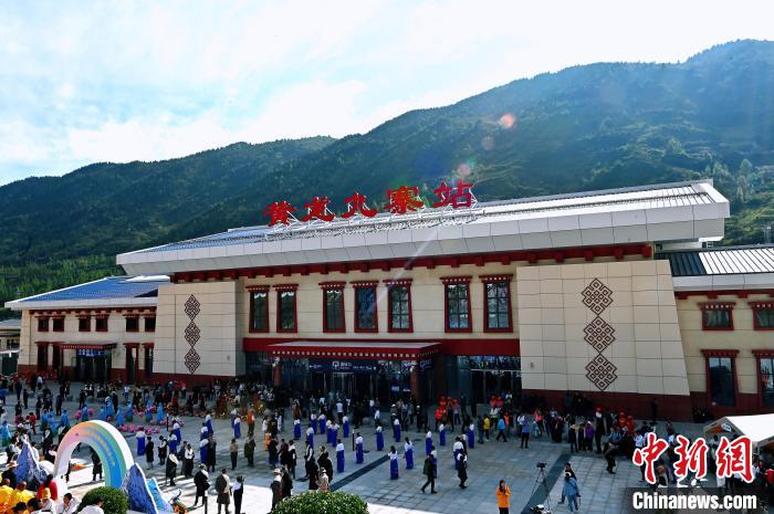 
中国中医科学院西苑黄牛代挂号电话票贩子号贩子网上预约挂号,住院检查加快,动车驶入川西北高原：民族地区代表热议社会变化