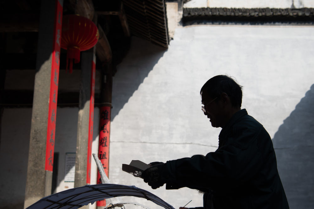 
广州市第一人民医院黄牛代挂号电话票贩子号贩子网上预约挂号,住院检查加快,文化中国行｜璀璨鱼灯焕发新生机