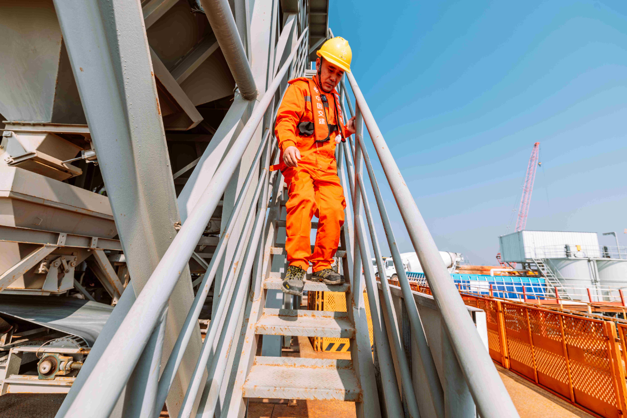 
北京广安门中医院黄牛代挂号电话票贩子号贩子网上预约挂号,住院检查加快,【新春走基层】离岸两海里 与海共潮汐