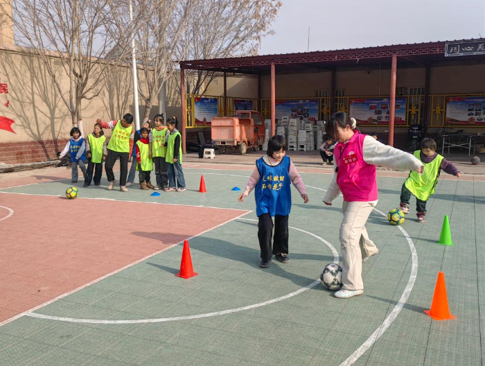 南京脑科医院黄牛代挂号电话票贩子号贩子网上预约挂号,住院检查加快,新春走基层|女大学生足球支教为南疆儿童传递热爱与希望
