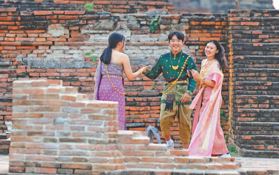 
杭州市一医院黄牛代挂号电话票贩子号贩子网上预约挂号,住院检查加快,一部文艺作品，带“火”一座城（国际视点）