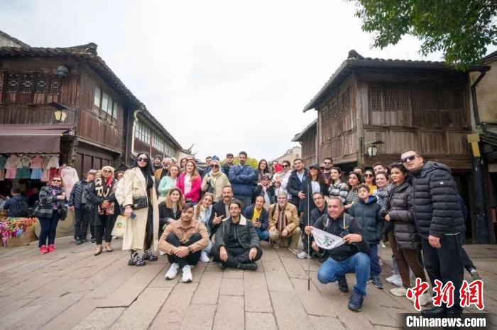 
中山大学附属第三医院黄牛代挂号电话票贩子号贩子网上预约挂号,住院检查加快,（新春走基层）浙江水乡乌镇年味浓 入境游吸引“洋客人”