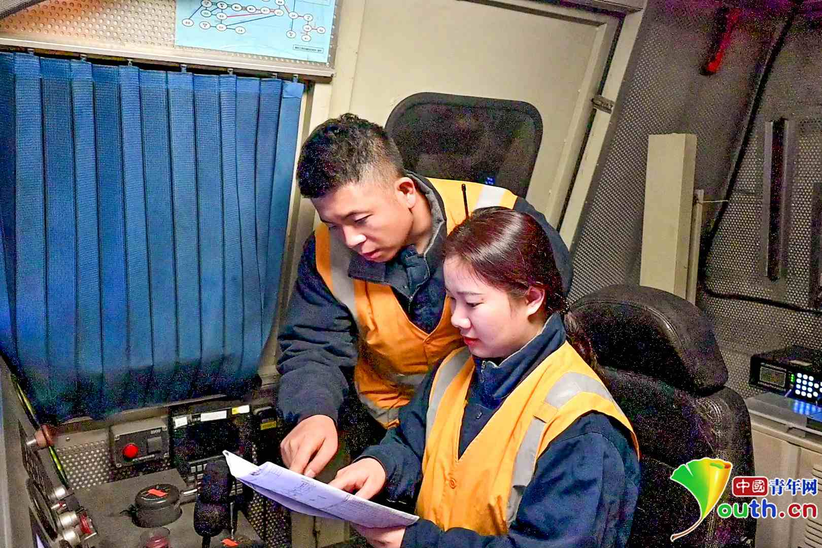 
上海肿瘤医院黄牛代挂号电话票贩子号贩子网上预约挂号,住院检查加快,中国人的故事|90后“铁路夫妻”：坚守是为更多人团圆！