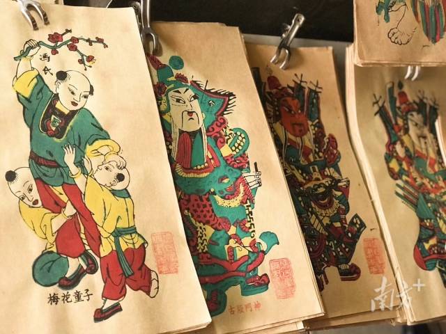 
中国中医科学院眼科医院黄牛代挂号电话票贩子号贩子网上预约挂号,住院检查加快,最“暖”的年味！走进“解忧年画铺”｜文化中国行