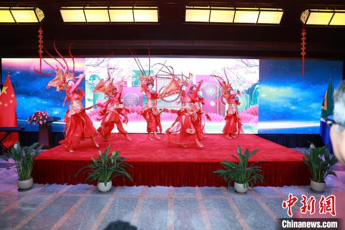 
浙江中医药第二医院黄牛代挂号电话票贩子号贩子网上预约挂号,住院检查加快,中国驻南非使馆举行“欢乐春节·共庆中国年”新春招待会