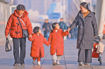 
浙江第二医院黄牛代挂号电话票贩子号贩子网上预约挂号,住院检查加快,守护千家万户的团圆路（2025春运一线）