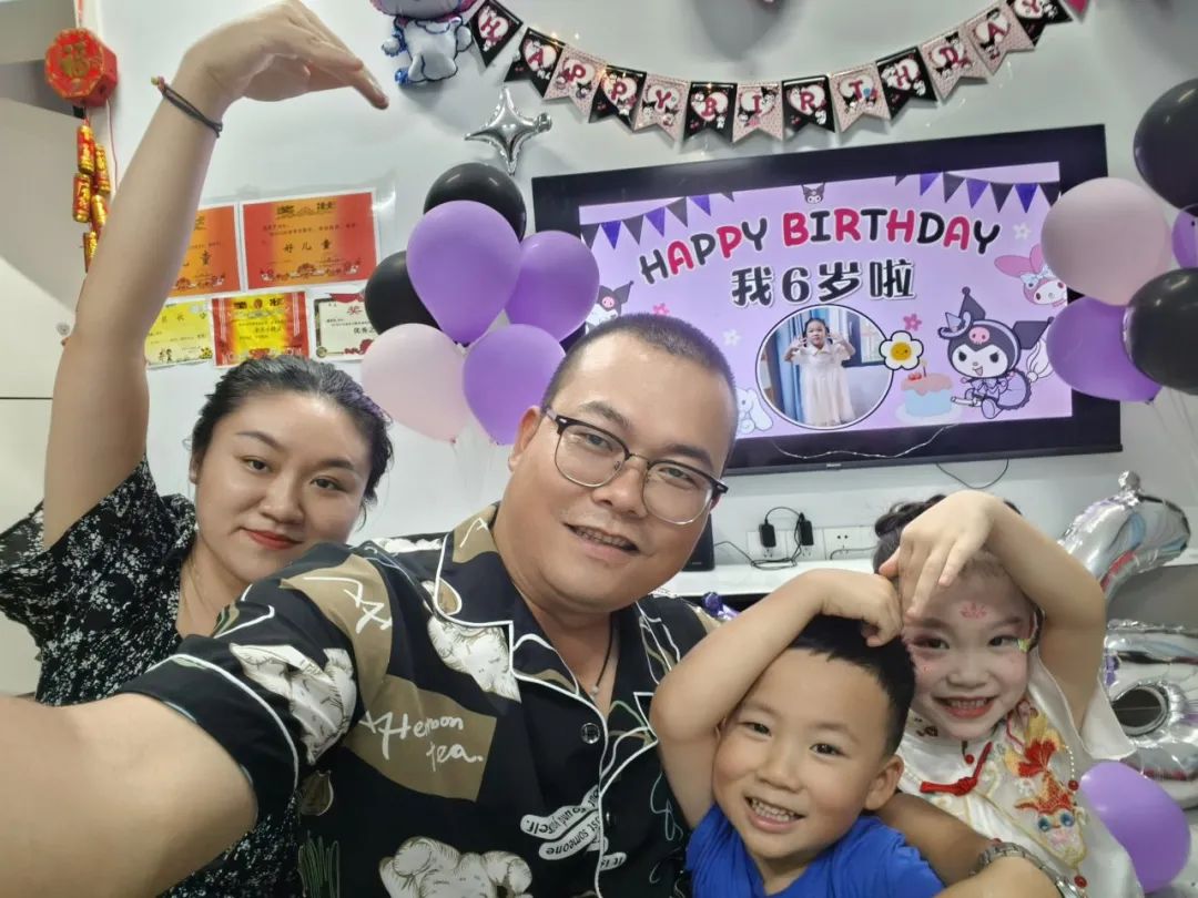 
上海中山医院黄牛代挂号电话票贩子号贩子网上预约挂号,住院检查加快,40秒团聚！近在咫尺却无法拥抱……