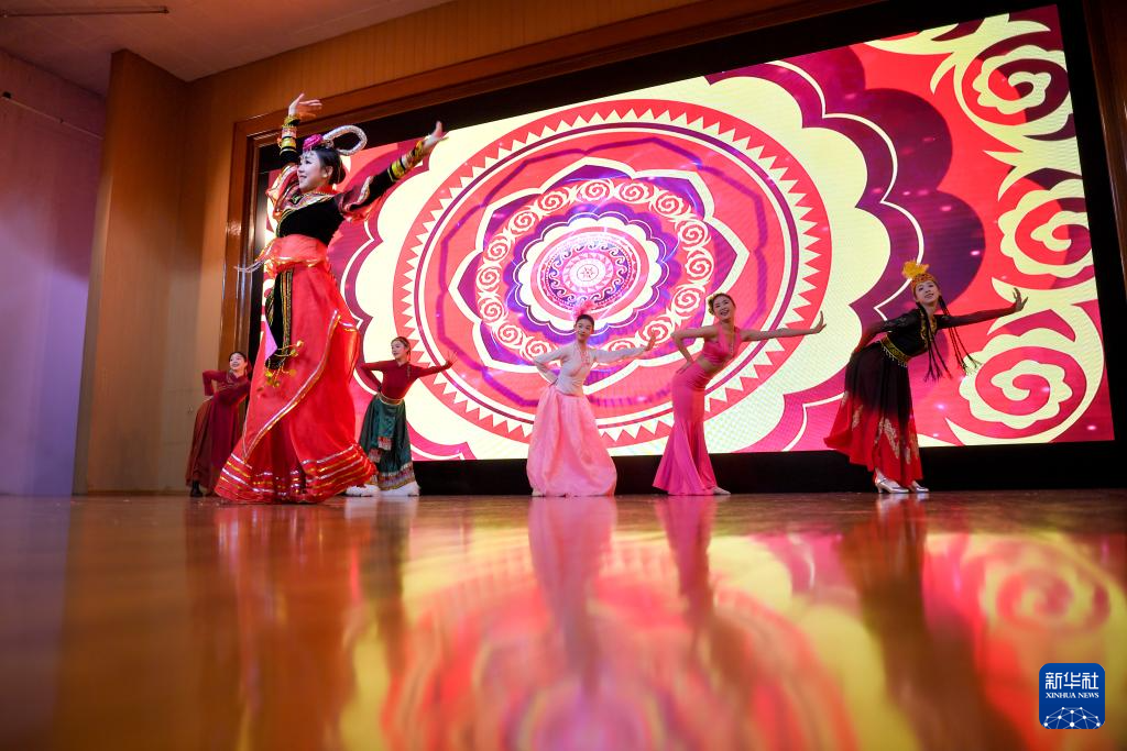 北大医院黄牛代挂号电话票贩子号贩子网上预约挂号,住院检查加快,综合消息丨互致新春祝福 共期美好未来——我驻外使领馆举办活动喜迎蛇年春节