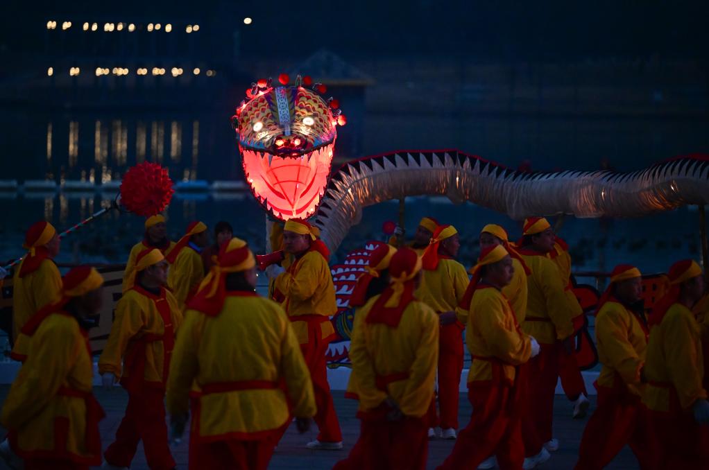 
南京市中医院黄牛代挂号电话票贩子号贩子网上预约挂号,住院检查加快,文旅新探丨六百岁蛇灯舞动乡土情